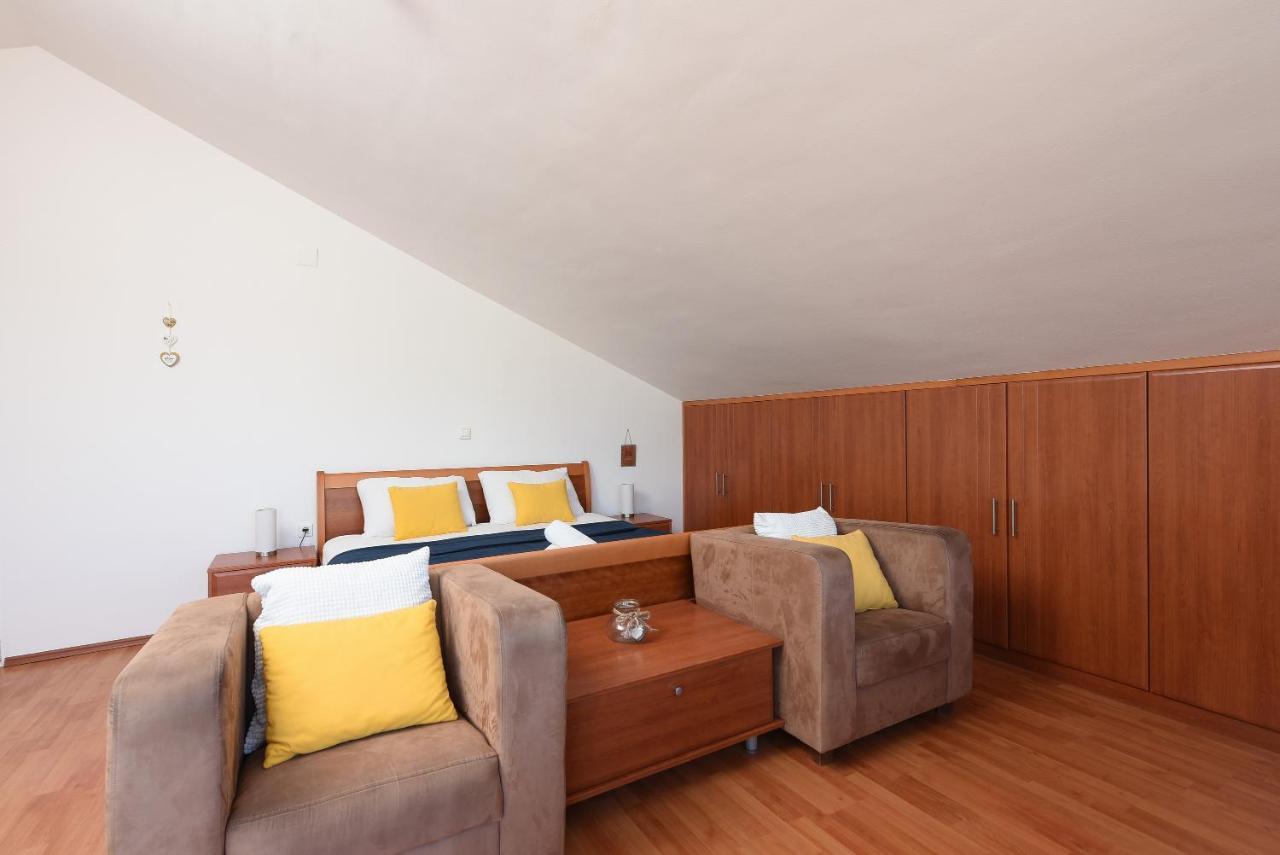 Sunset Beach Suites Kozino Exterior photo